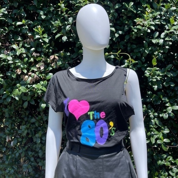 I ❤️The 80’s Asymmetrical Sleeves Heat Transfer Graphic Tee - Picture 1 of 9